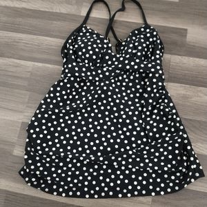 🌞EUC Liz Lange Maternity tankini top